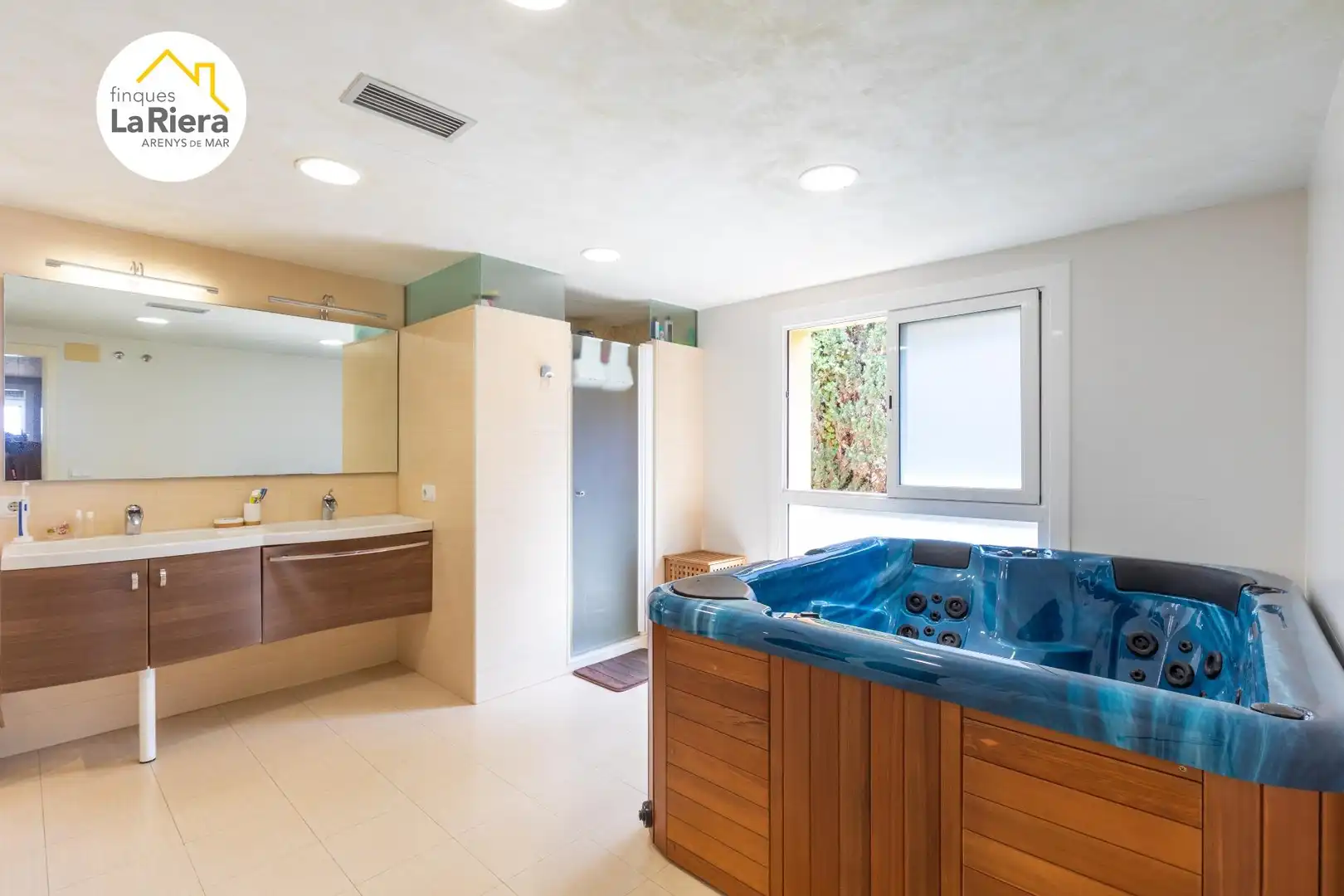 Baño de Casa o chalet en venta en Arenys de Mar con Aire acondicionado, Calefacción y Jardín privado