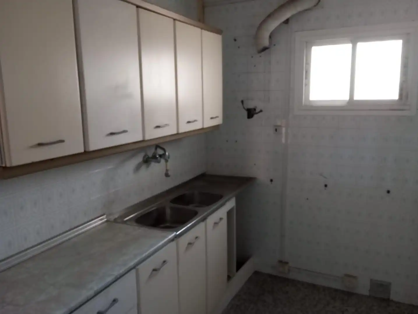 Küche von Wohnung zum Verkauf in Algeciras mit Terrasse und Balkon