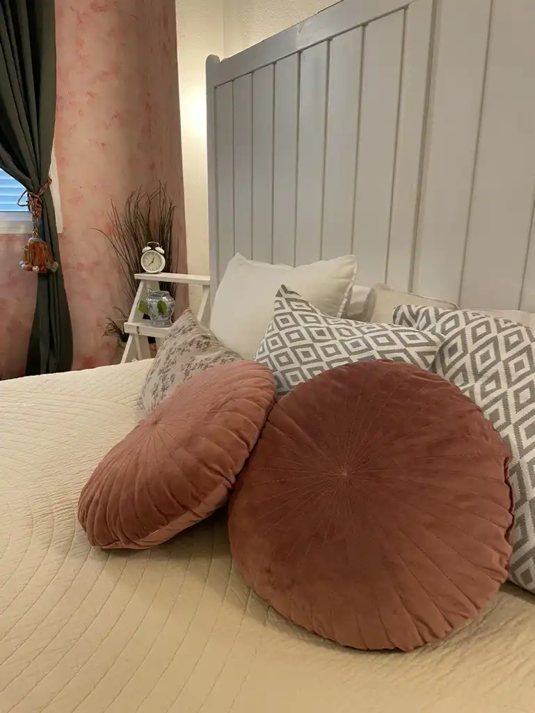 Study for rent in Santa Catalina