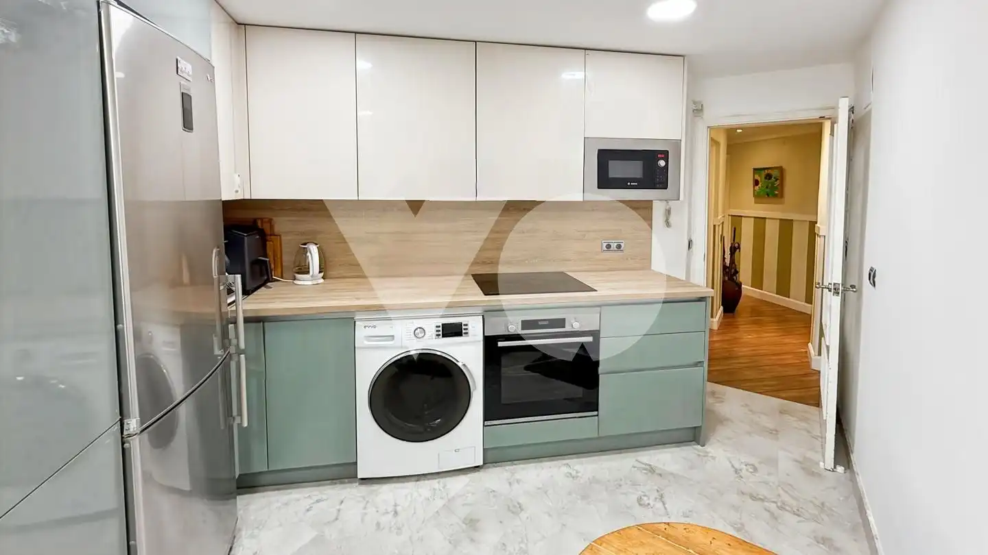 Cocina de Piso en venta en Madrid con Aire acondicionado, Calefacción y Jardín privado