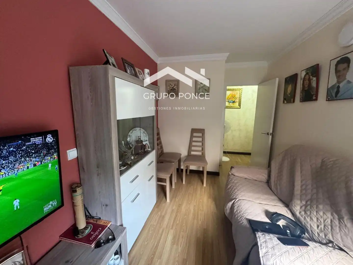 Sala de estar de Piso en venta en Jerez de la Frontera con Jardín privado, Trastero y Piscina