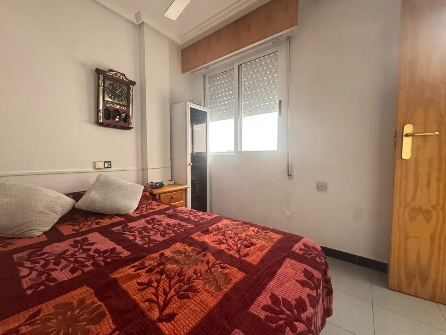Schlafzimmer von Wohnungen zum Verkauf in Torrevieja mit Möbliert und Balkon