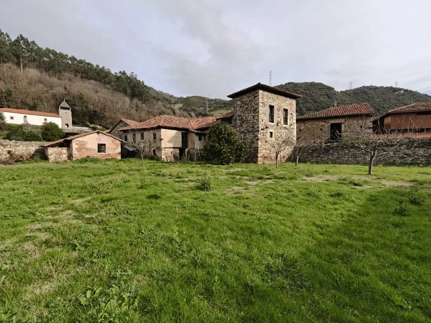 House with garden for sale in Salas, imagen 2