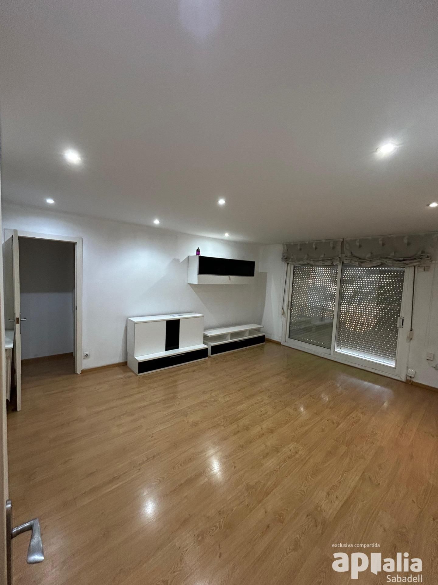 Sala d'estar de Pis en venda en Sabadell amb Balcó