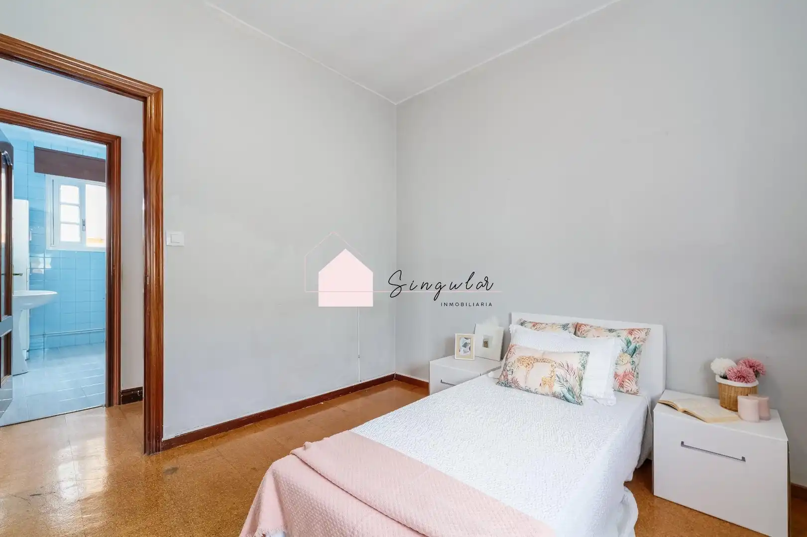 Habitación de Casa o chalet en venta en Vigo  con Calefacción, Jardín privado y Trastero