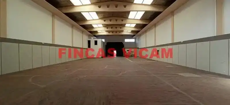 Fabrikhallen zur Miete in Huesca