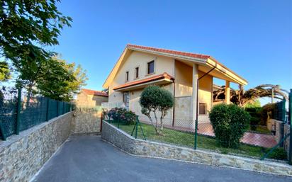 Exterior view of House or chalet for sale in Ribamontán al Mar  with Heating, Private garden and Terrace