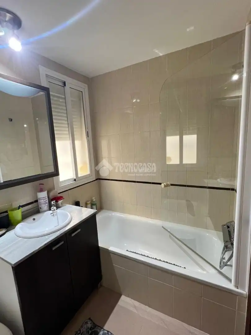 Baño de Piso en venta en Dos Hermanas con Terraza