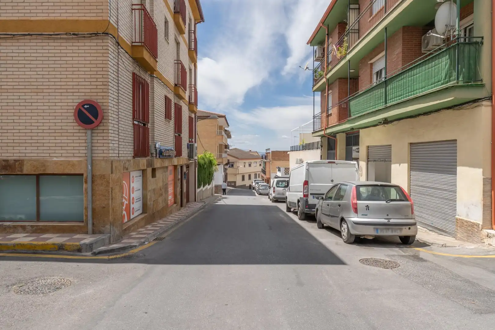 Vista exterior de Pis en venda en Huétor Vega amb Aire condicionat, Traster i Balcó