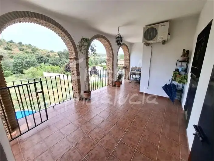 Terrassa de Casa o xalet en venda en Loja amb Aire condicionat, Terrassa i Piscina