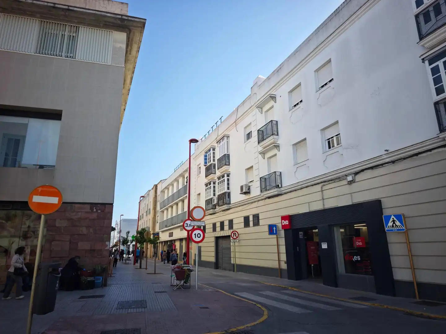 Vista exterior de Piso en venta en Chiclana de la Frontera con Aire acondicionado y Balcón