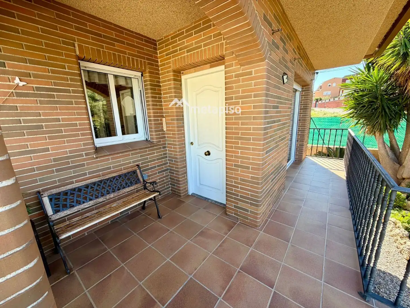 Vista exterior de Casa o xalet en venda en El Vendrell amb Aire condicionat, Calefacció i Piscina