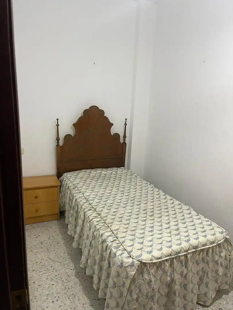 Schlafzimmer von Erdgeschoss zur Miete in Villar del Rey mit Möbliert, Ofen und Waschmaschine
