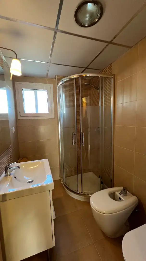 Bany de Casa o xalet en venda en Espartinas amb Aire condicionat, Calefacció i Jardí privat