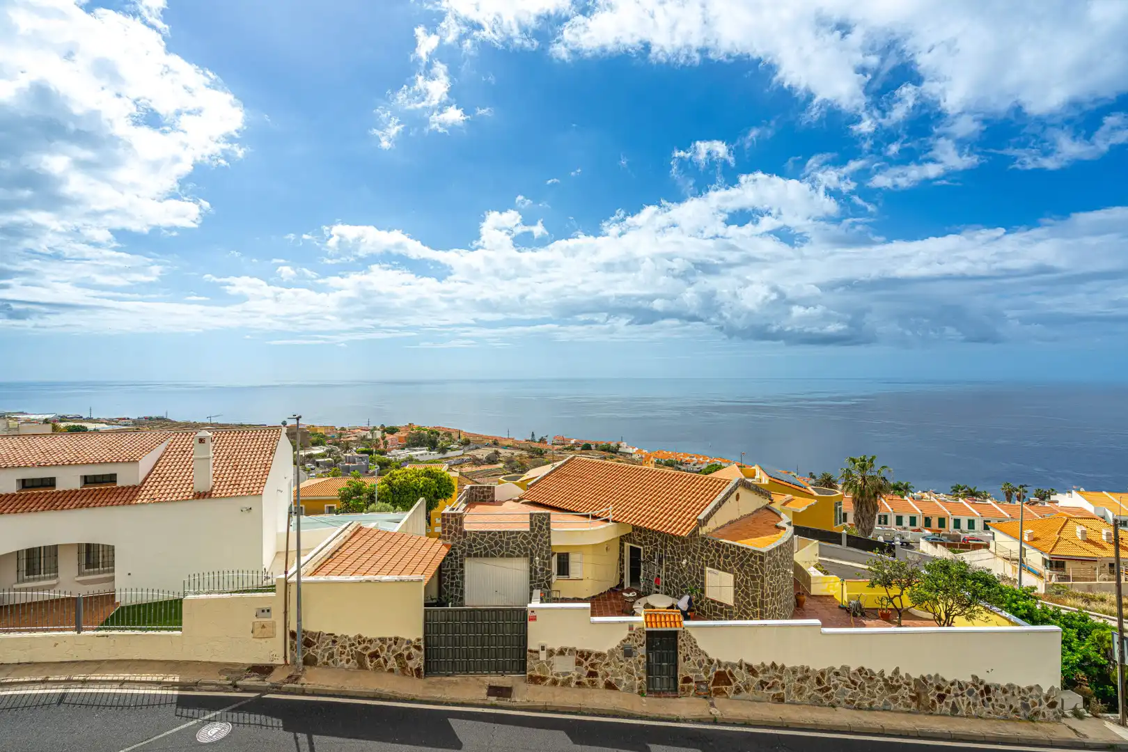 Vista exterior de Casa o chalet en venta en El Rosario con Aire acondicionado, Jardín privado y Terraza