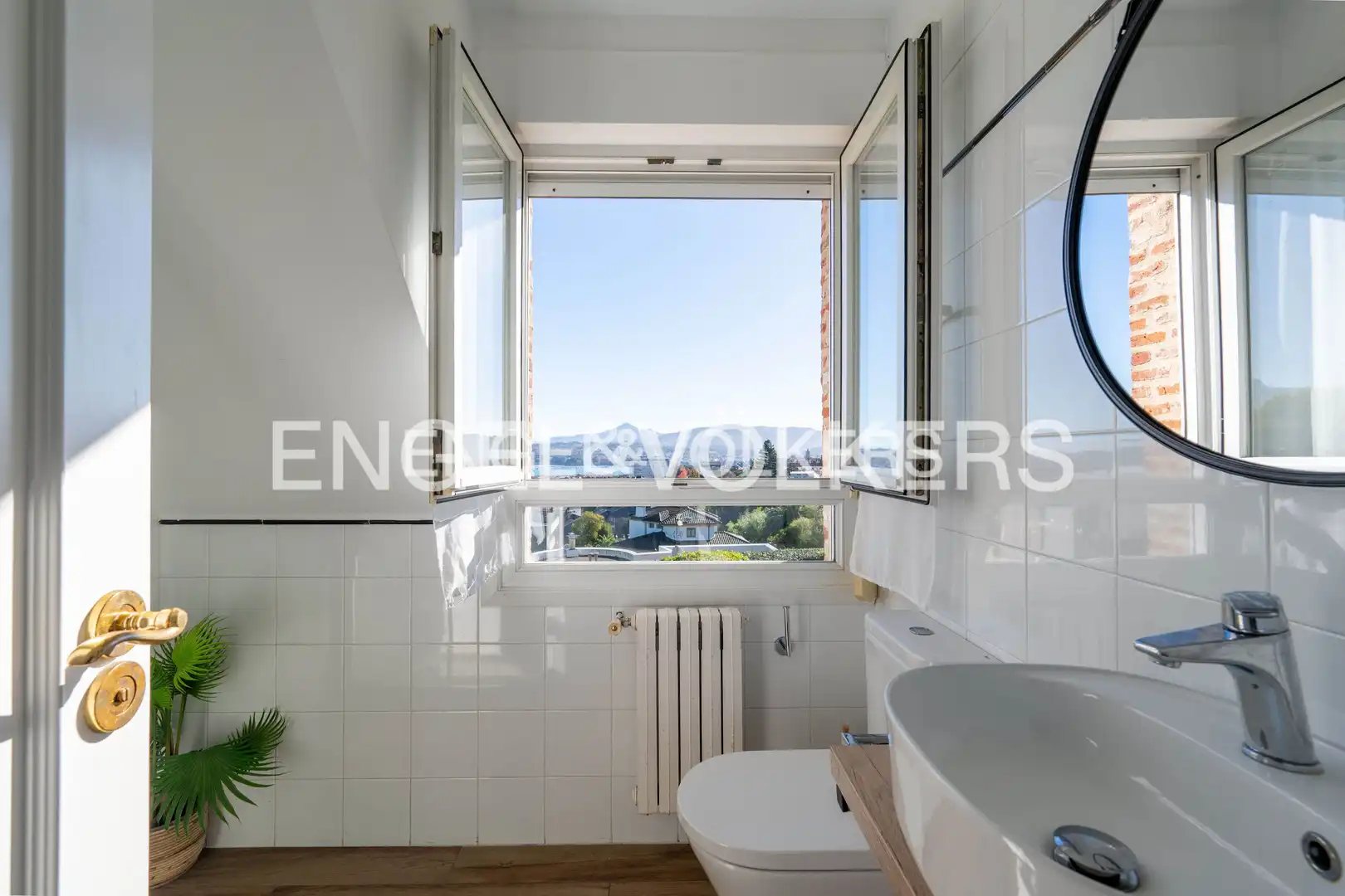 Baño de Finca rústica en venta en Hondarribia con Aire acondicionado, Calefacción y Jardín privado