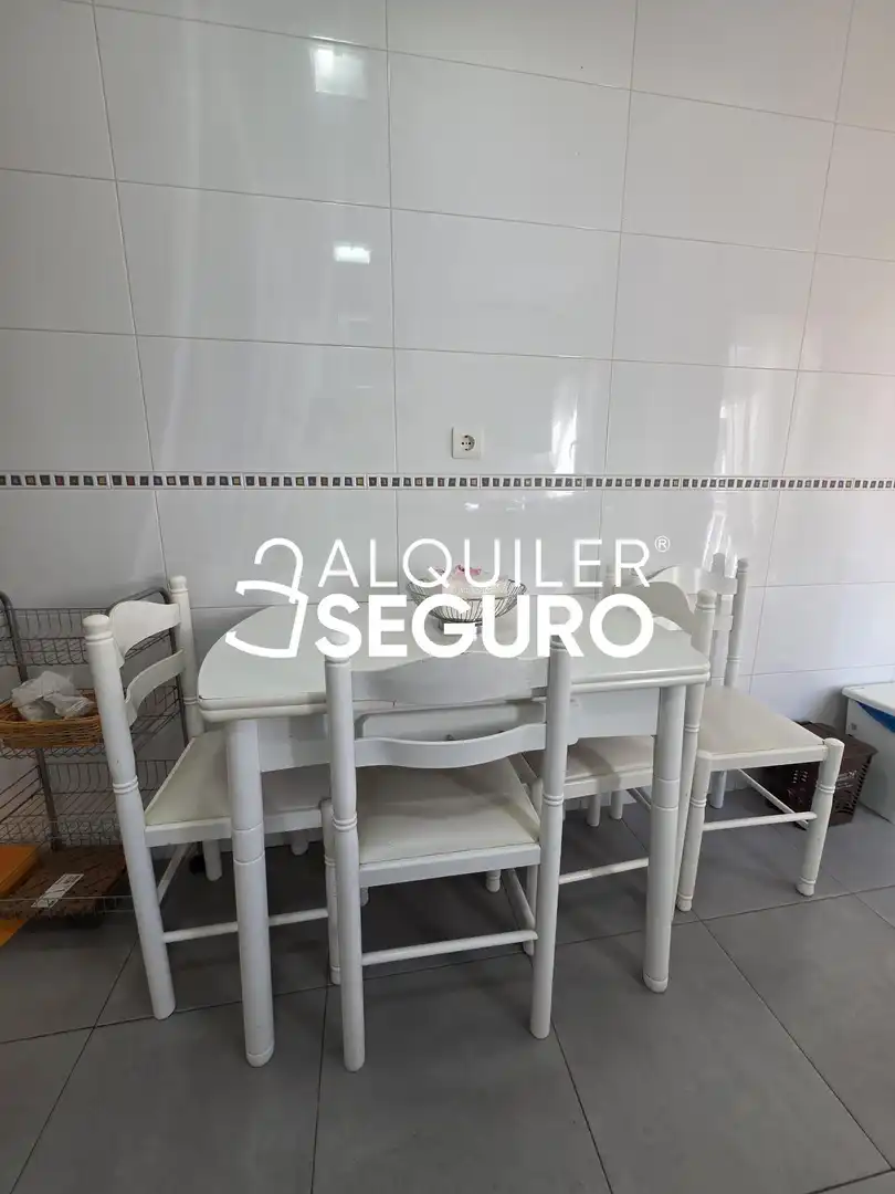 Piso de alquiler en Burgos con Calefacción, Terraza y Amueblado