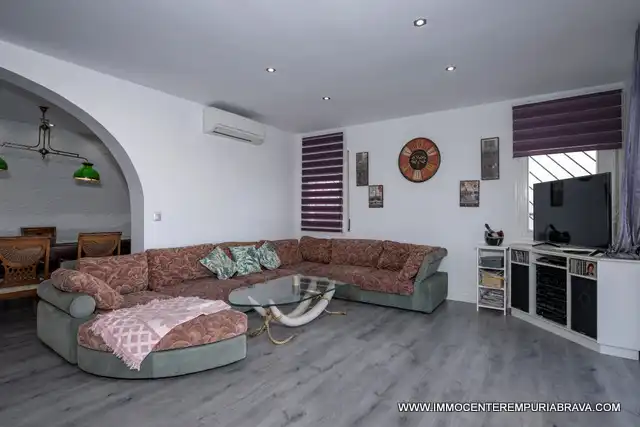Living room of Houses for sale in Empuriabrava  with Air Conditioner, Heating and Private garden