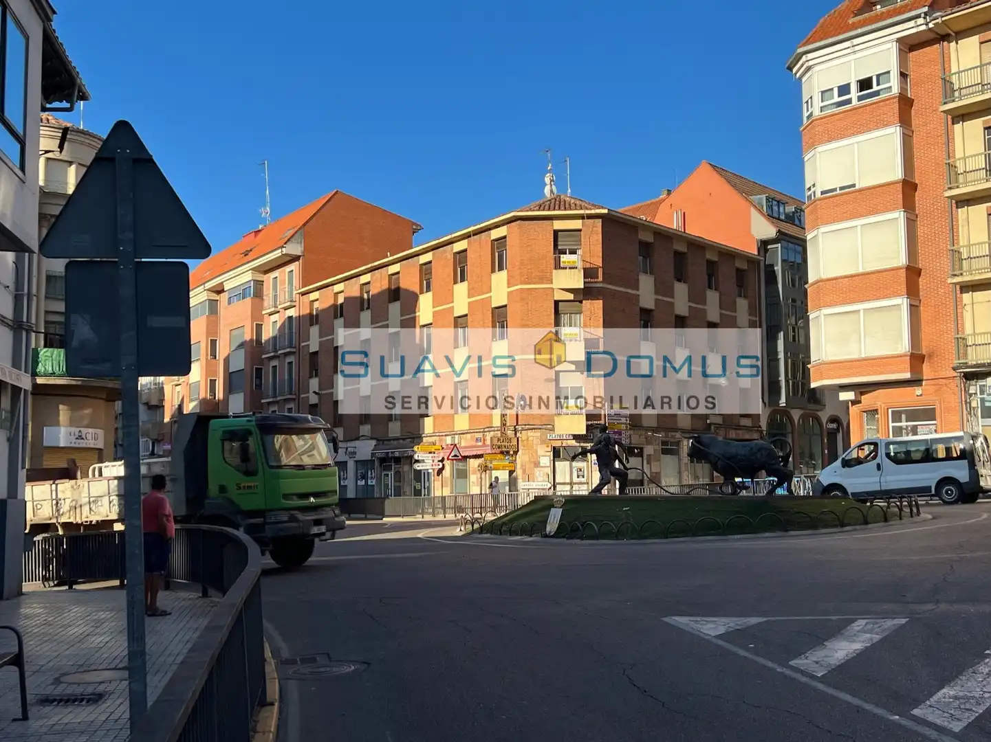 Vista exterior de Edificio en venta en Benavente