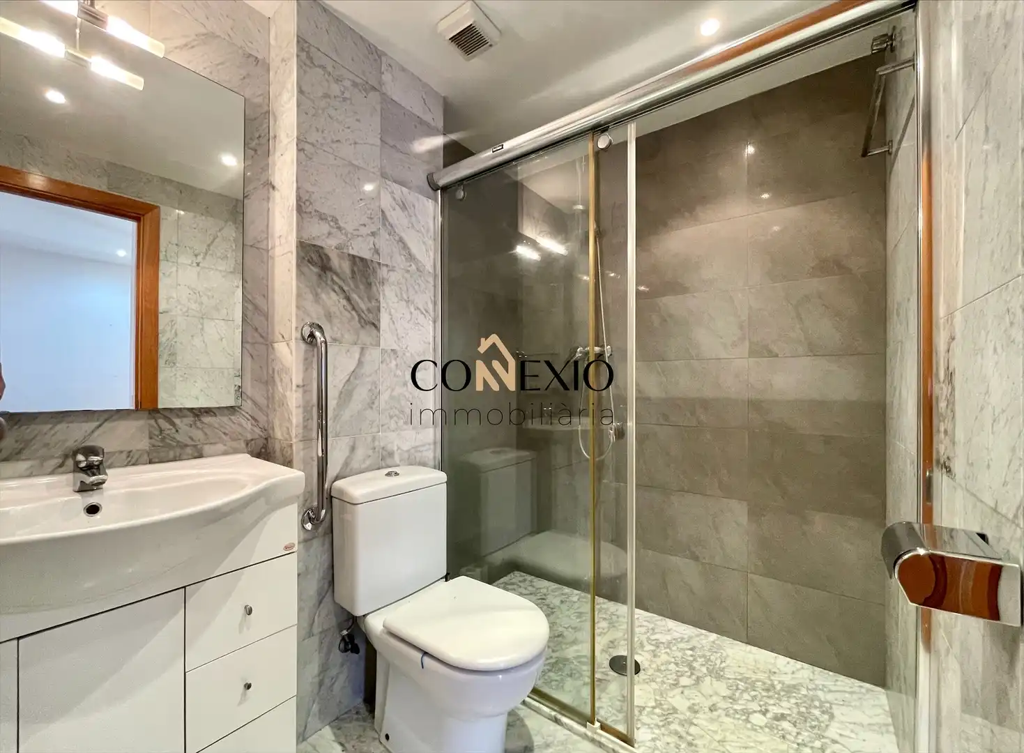 Appartamento con terrazza in vendita a Centre - Barri Vell, imagen 11