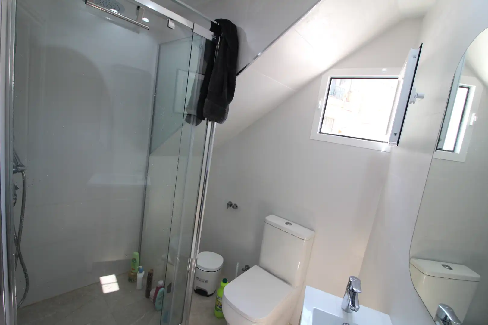 Bathroom of Houses for sale in Benalmádena  with Air Conditioner, Heating and Terrace
