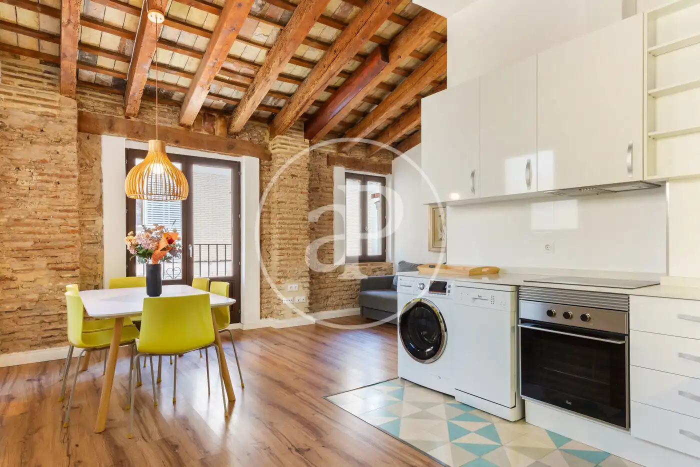 Cuina de Àtic de lloguer en  Valencia Capital amb Aire condicionat, Calefacció i Terrassa