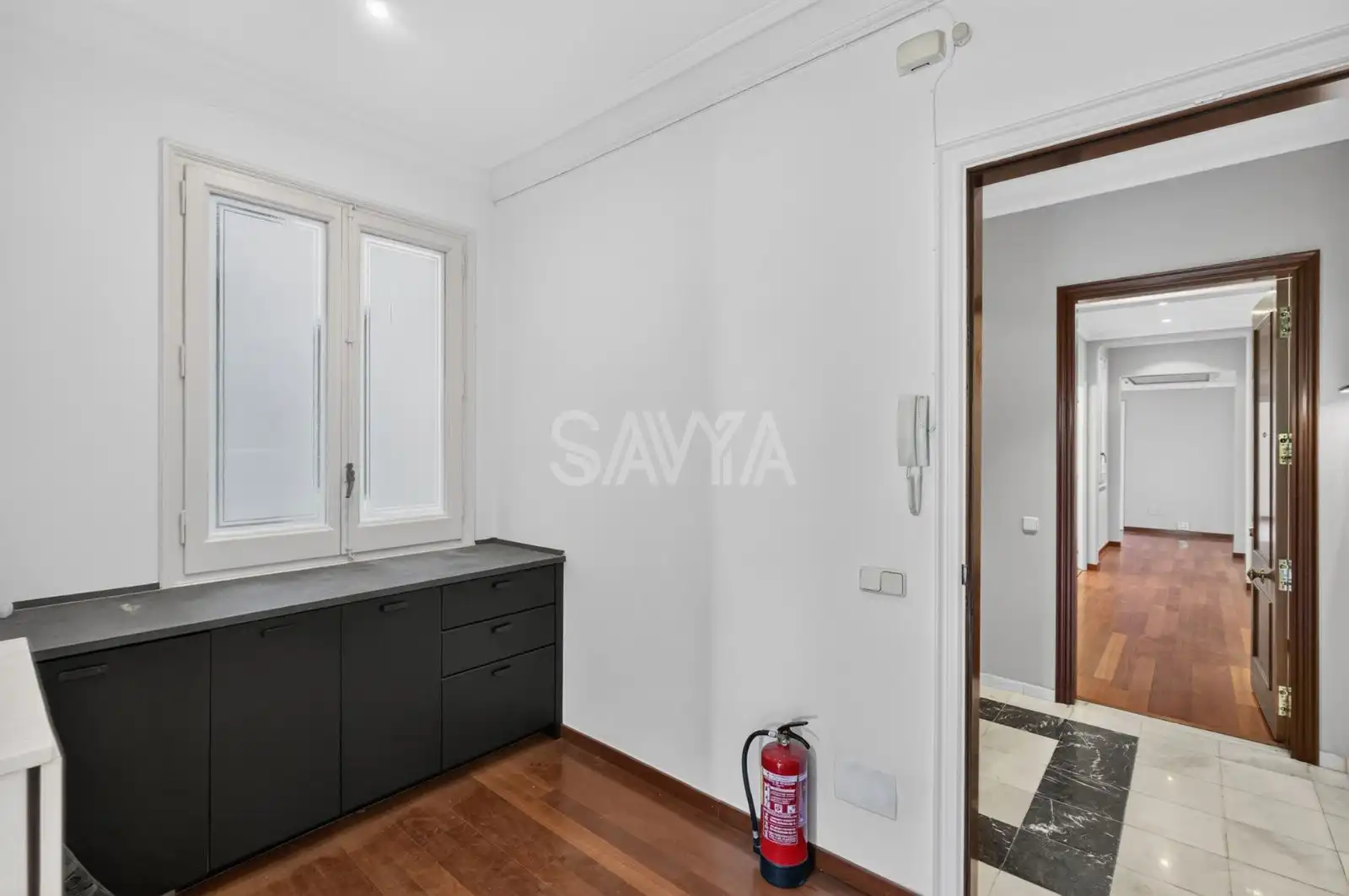Piso en venta en Barcelona con Calefacción y Trastero