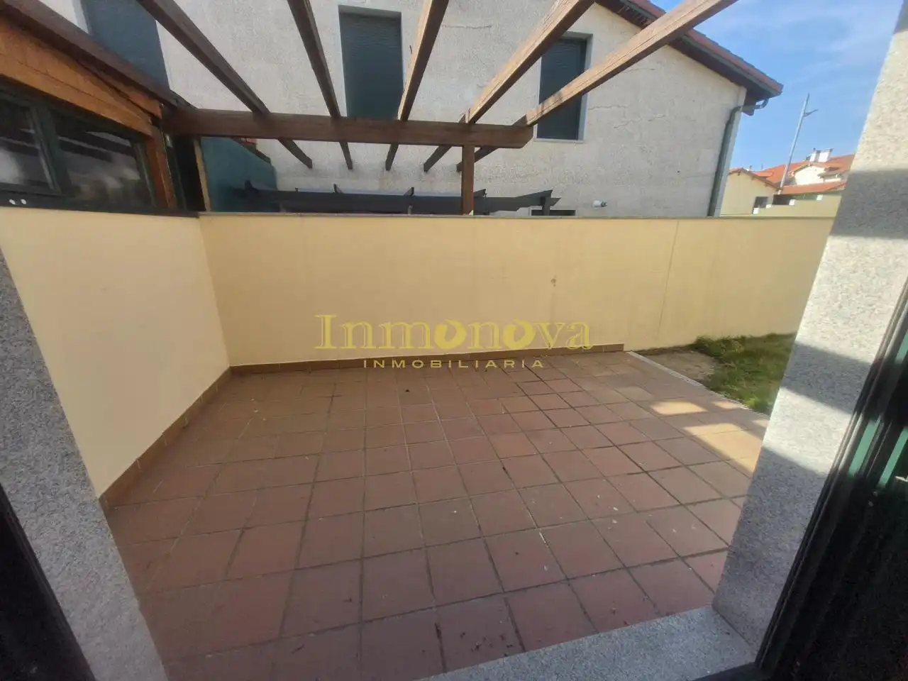 Terraza de Casa adosada en venta en A Merca   con Calefacción, Jardín privado y Terraza