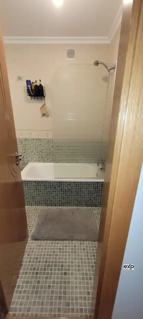 Bathroom of Duplexes for sale in Foz  with Heating