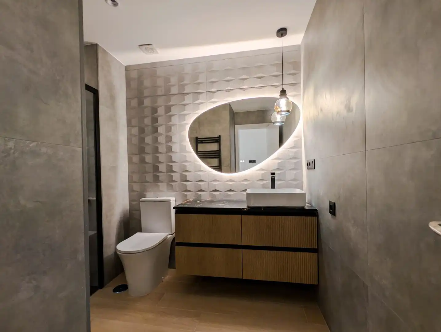 Bathroom of Flat for rent in Sanlúcar la Mayor  with Air Conditioner, Heating and Furnished