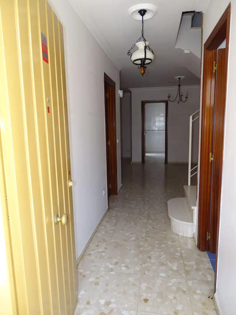 Casa o xalet en venda en Utrera amb Calefacció, Terrassa i Traster