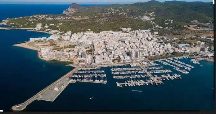 Vista exterior de Residencial en venda en Sant Antoni de Portmany, Illes Balears