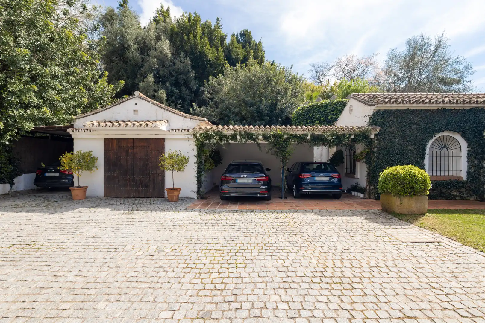 Casa adosada de lloguer a Urbanizacion Marbella Hill Club, Nagüeles Alto