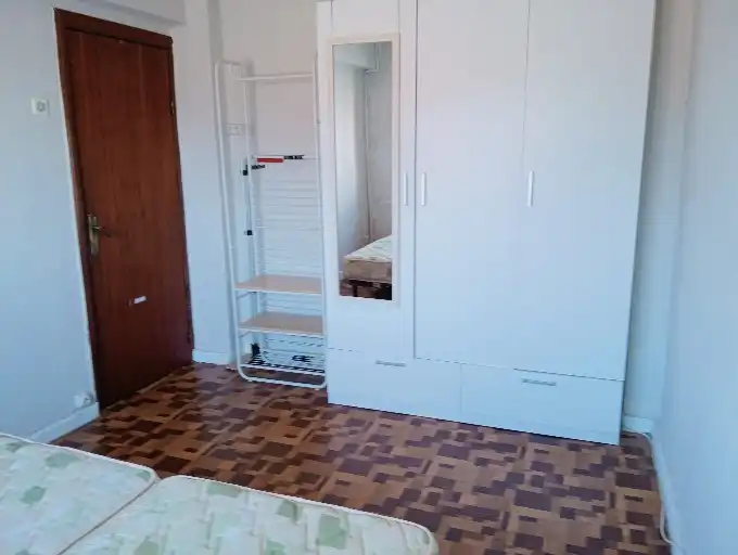 Dormitori de Pis en venda en Santander amb Forn