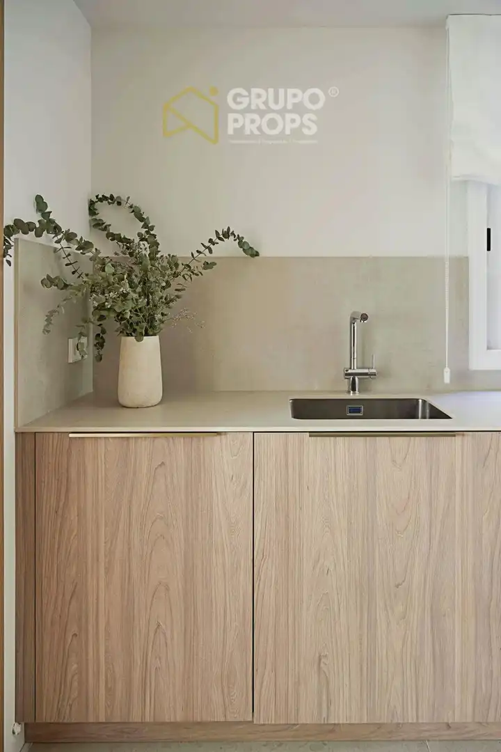 Cuina de Apartament en venda en Madrid amb Aire condicionat, Calefacció i Moblat