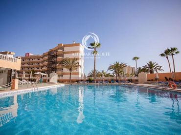 Apartament amb piscina en venda a Av. V Centenario
