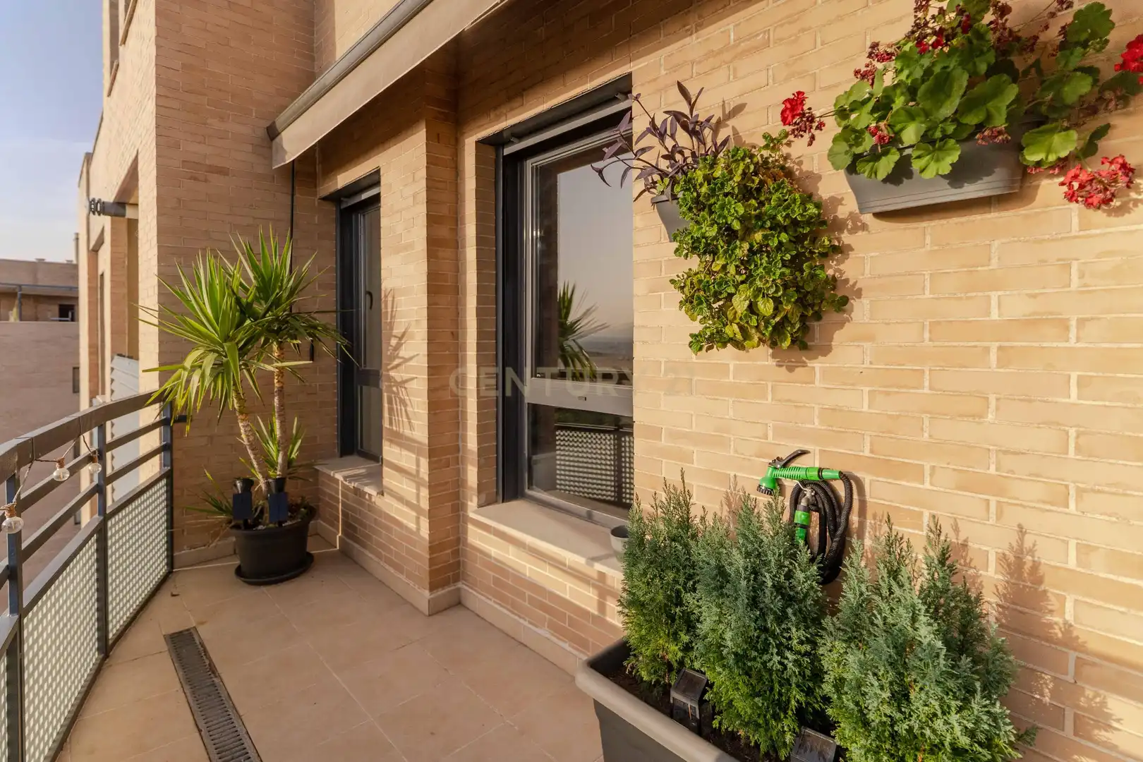 Terrassa de Apartament en venda en Granada amb Aire condicionat, Traster i Piscina