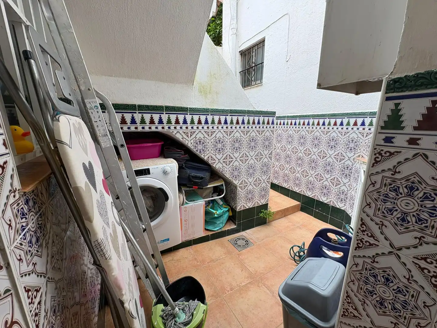 Houses for sale in Algeciras  with Air Conditioner