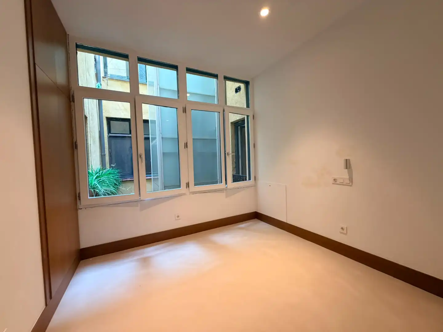 Bedroom of Flat for sale in Madrid  with Air Conditioner, Heating and Balcony