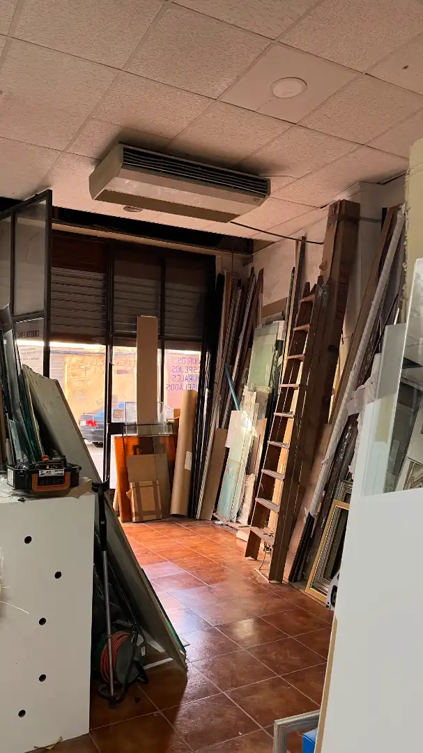 Commercial properties for sale in Valencia  with Air Conditioner