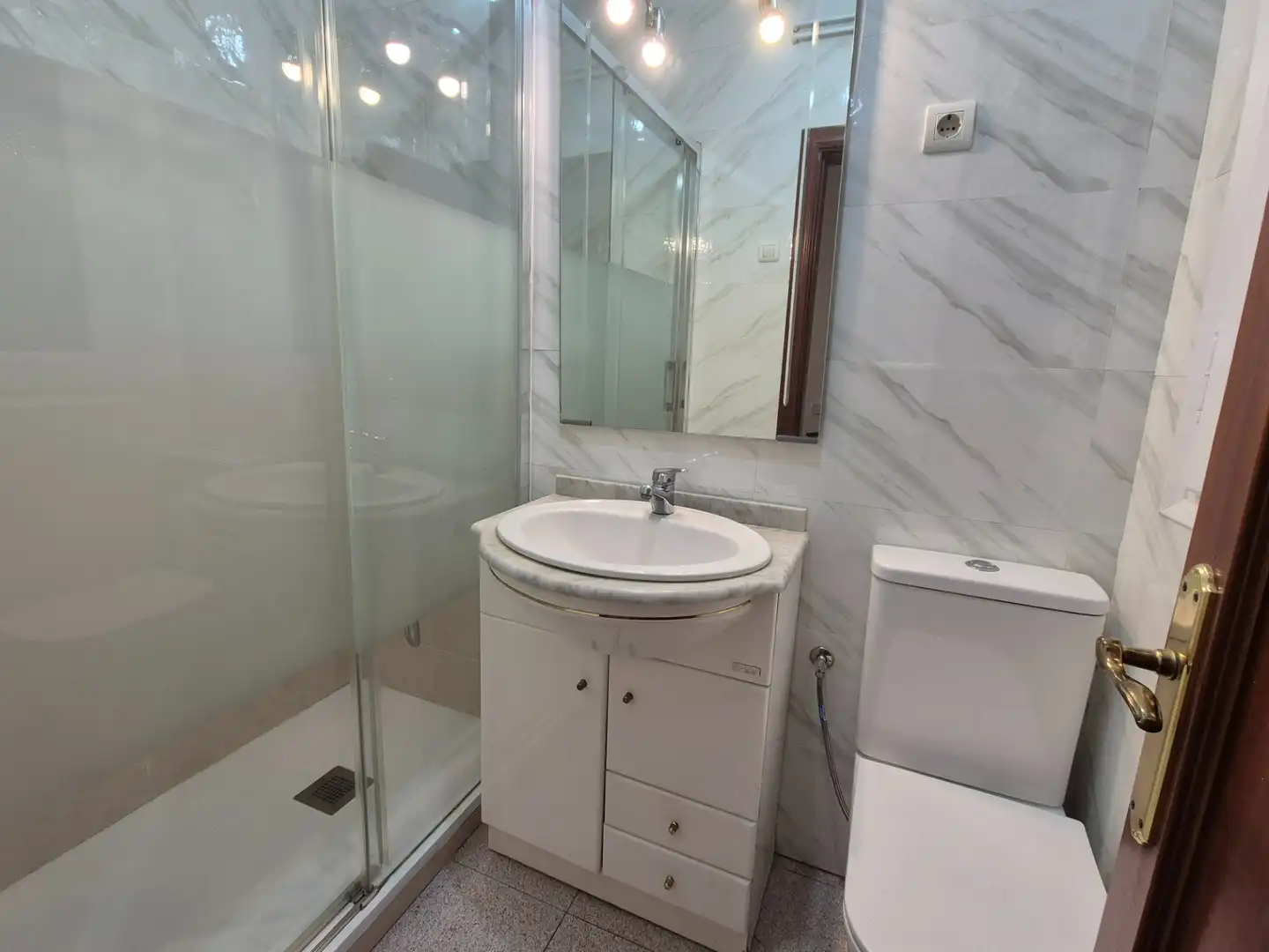 Baño de Piso en venta en Manresa con Calefacción, Parquet y Horno