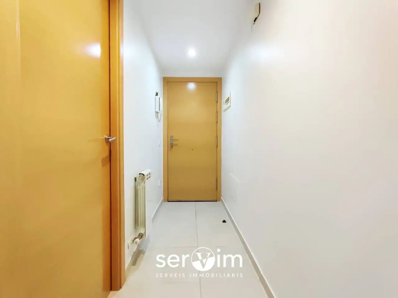 Piso en venta en Girona con Calefacción y Terraza