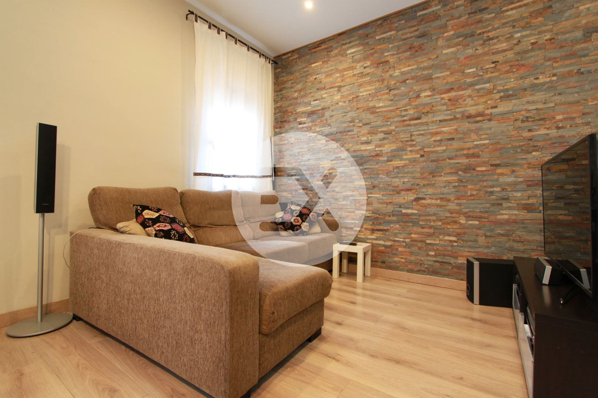 Living room of Flat for sale in Castelldefels  with Parquet flooring and Balcony