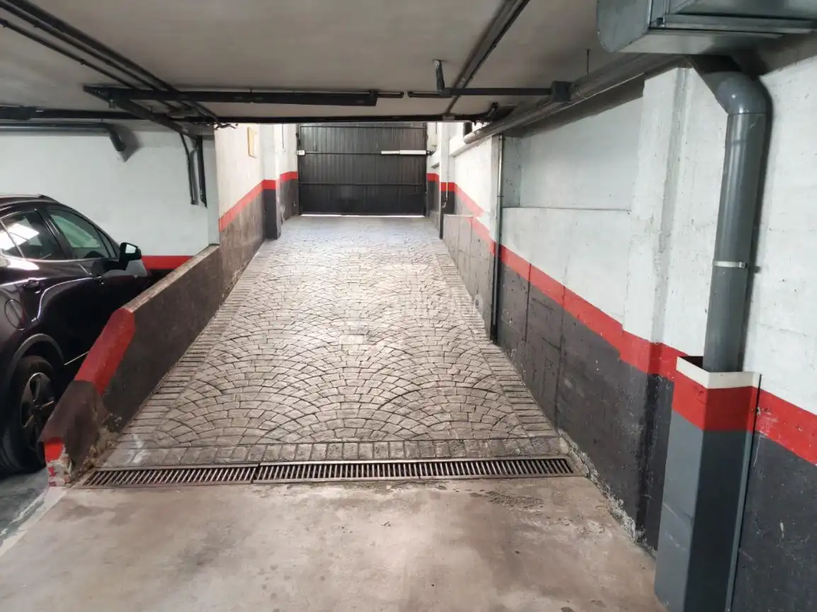 Parkplatz von Wohnung zum Verkauf in Madrid mit Klimaanlage, Heizung und Terrasse