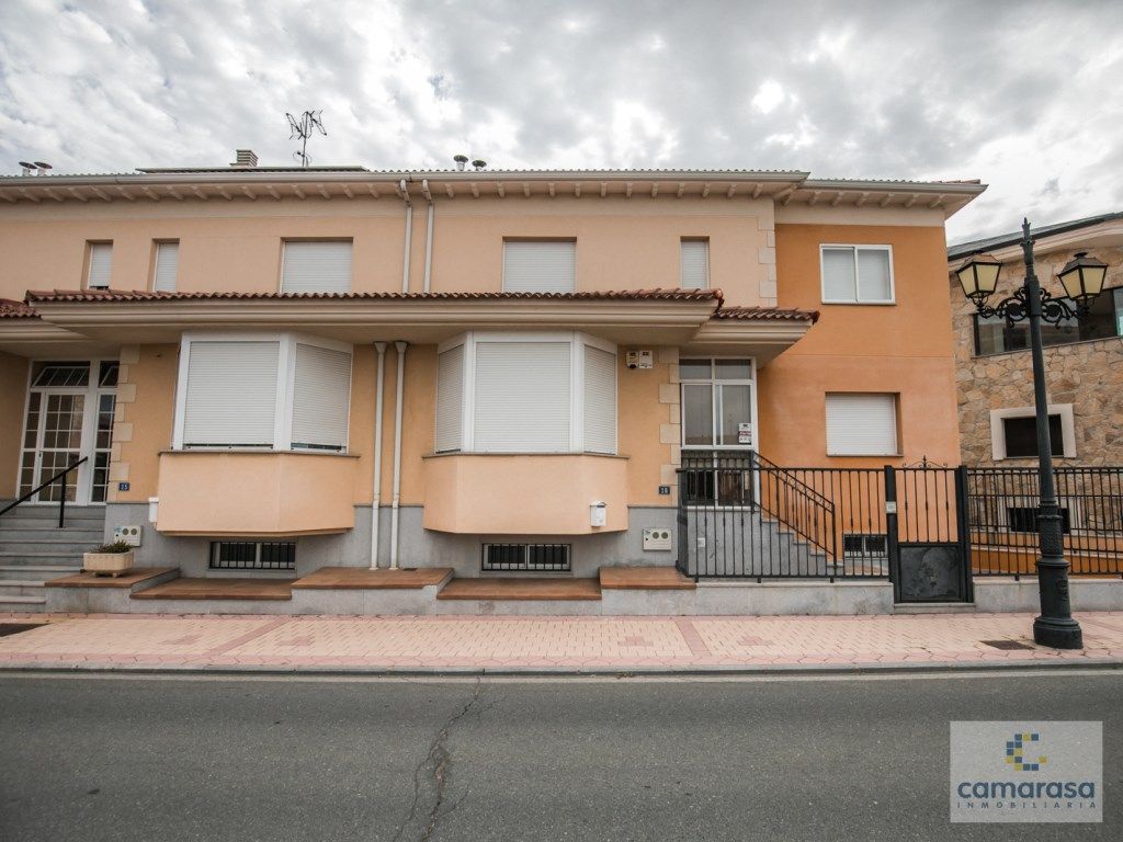 Casa o xalet de lloguer a Calle Gloria Fuertes, 1