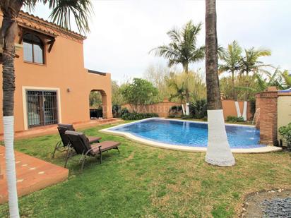 Garden of House or chalet to rent in Estepona  with Air Conditioner, Terrace and Swimming Pool