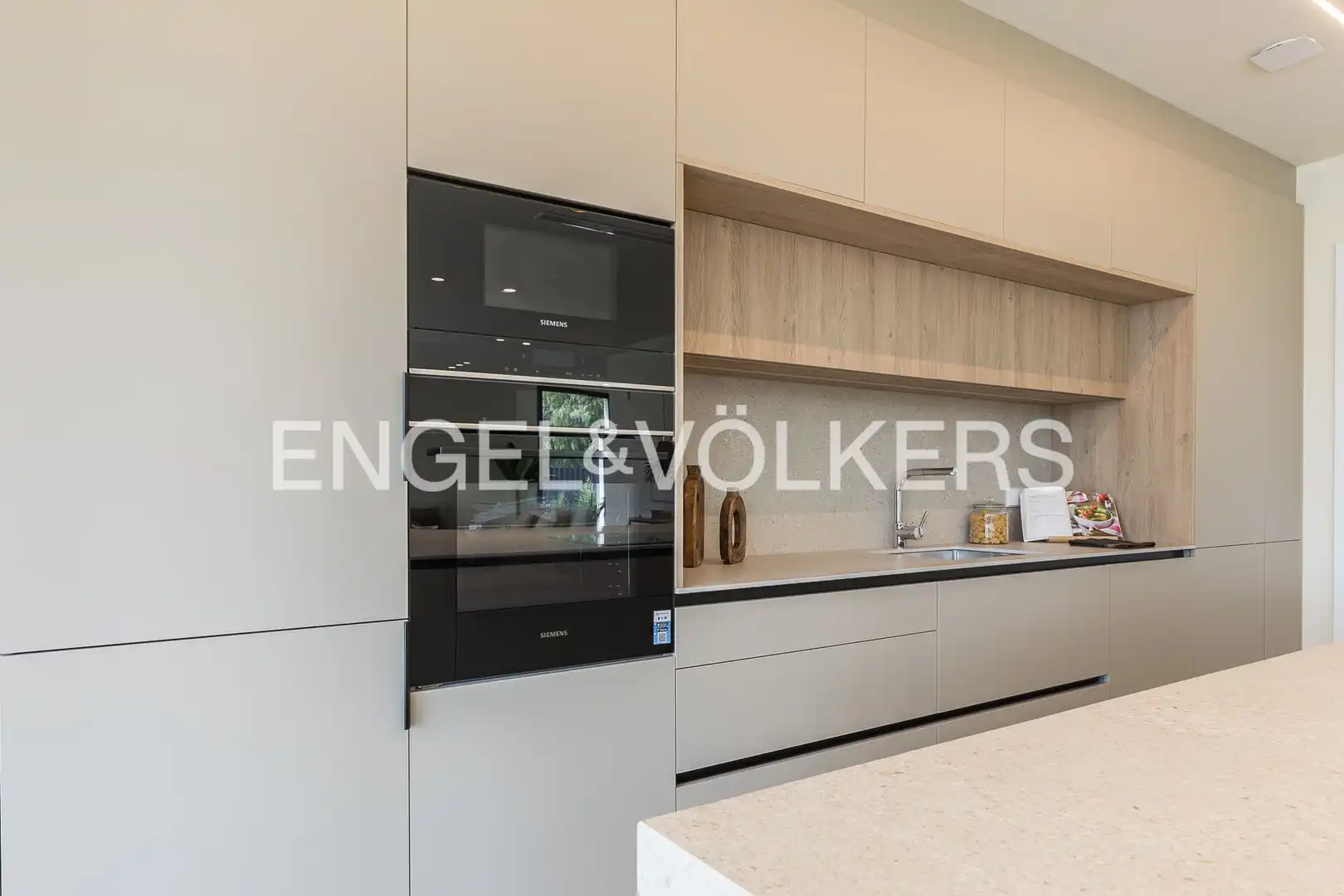 Cocina de Casa o chalet en venta en Sitges con Aire acondicionado, Calefacción y Jardín privado
