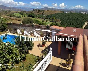 Jardí de Casa o xalet en venda en Vélez-Málaga amb Aire condicionat, Jardí privat i Terrassa