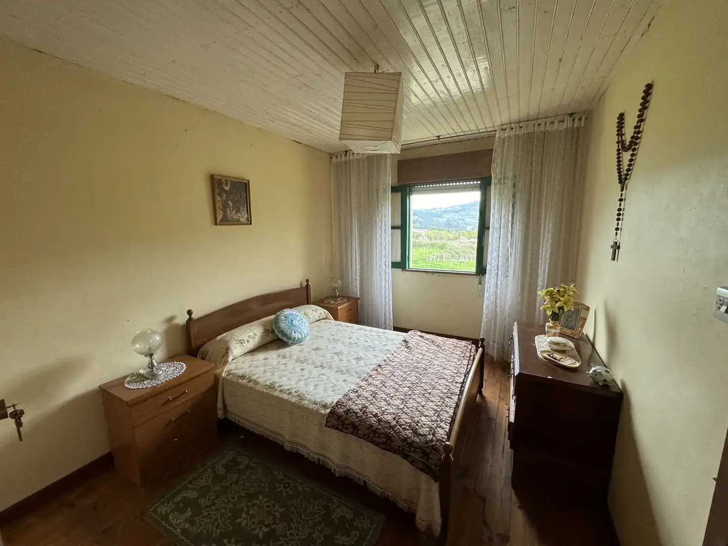 Habitación de Casa o chalet en venta en Crecente con Jardín privado, Trastero y Amueblado