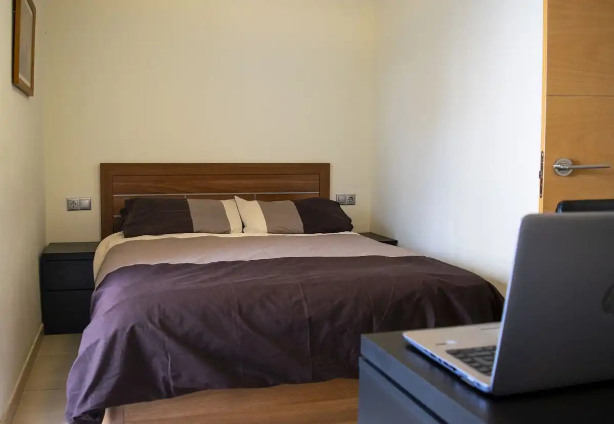 Habitación de Apartamento de alquiler en Benalmádena con Aire acondicionado y Piscina comunitaria